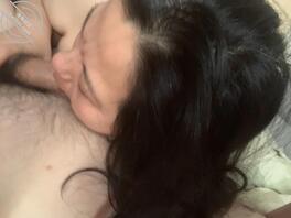 过完年人妻老公一走就偷人0