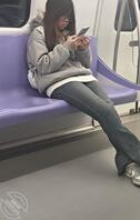 南京地铁偶遇眼镜学生妹1