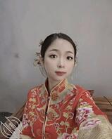 新婚不久的人妻，耐不住寂寞偷偷跑出来约会