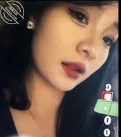 姐姐被绿帽男友曝光，我也好想草姐姐，能不能出出主意姐姐逼很粉嫩