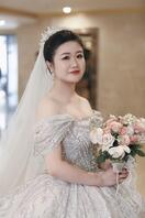  分享结婚护士母狗，分享换衣服裸体照片，喜欢想玩的进来评论