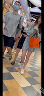 （发视频啦！定期更新！）偷拍抄底极品美女，蓝色裙子长相超美的大骚逼，操她0