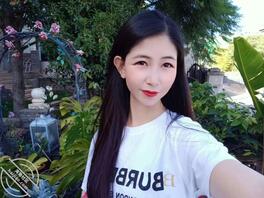 来自QQ一位骚逼
姓名董愿茹
36岁
内蒙古
希望被多人操。