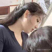 看你这么乖，就再哄你五分钟