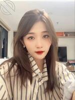 又有大脸盘子发了，大家喜欢这个骚逼吗1