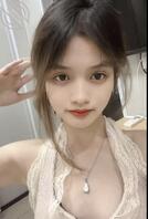 约的话，穿哪件好？0