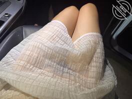 继续带骚妻出去玩，这次自己拍的多点。大家看看骚不骚