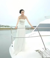 铁岭人妻，妓欣曝光-潜入新房在婚纱照下，偷拍露逼新娘0