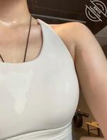 都把自家的母狗牵出来遛一遛