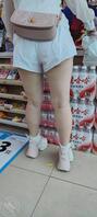 好有肉感的少妇，屁股大生儿子，屁股都快漏出来了，母子超市偷拍
