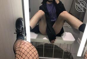 高中小母狗试衣间试穿渔网袜2