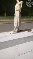 （乱伦姐妹花30）和妹妹在人来人往的路边长椅上做爱2