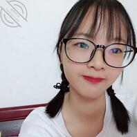 小眼镜被当成母狗来玩了