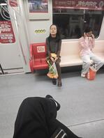 地铁欣赏良妻贤母0