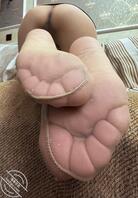 骚逼被迫给老公电话 边扣逼边挨操 就爱高潮着给老公戴绿帽 贱母狗享受强奸1