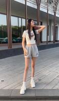 表妹的最近，眼看着成熟了，腿长1