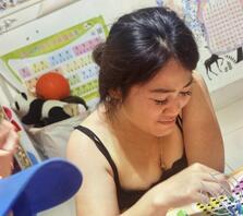 偷拍真空上阵的88年东北老母狗肥猪大嫂费喜静！肥臀巨乳哺乳期！求海友指点0