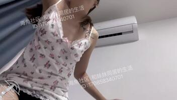 原创大学妹妹同居系列…110妹妹一边清洗空调一边勾引我2
