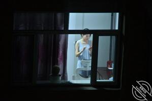 偷拍对楼小少妇（1）2