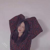女同事1