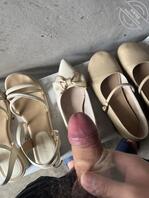 打胶骚货人妻的高跟 （评论区一起分享一下你们的胶妻）