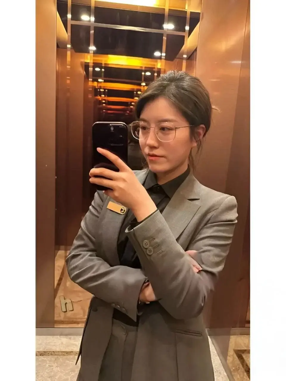 南通金牌售楼小姐【郭智玲】卖房业务如火如荼，被知情人士曝光