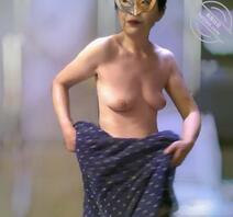 岳母全裸露出分享