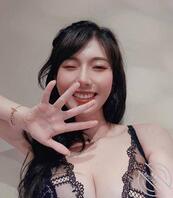 极品高颜值白领黄诗涵与前男友自拍视频曝光，深喉爆操喷汁，叫床声也很好听