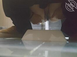 厕拍风韵犹存的骚逼0