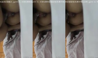 操的白浆都流到屁股上