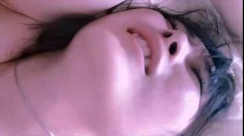 不小心约了AV女优？全程一库雅蠛蝶吓得我没敢艹&hellip;&hellip;