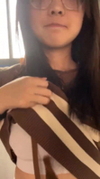 眼镜妹真乃人间极品！看着清纯却是个反差婊在家偷偷自嗨