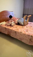 【原创乱伦亲姐】趁爸妈出门后，立马强奸姐姐!亲姐越反抗操的越厉害0