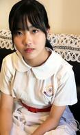 高中的小姨子主动脱衣服是不是在勾引我？