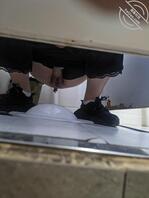 厕拍大骚逼，没能收脸2