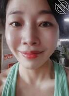 绿母来比一比谁的妈妈更好看，你给我妈打几分？有想操我妈的吗0