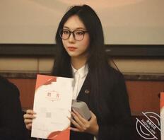 我的舍友学生会部长表面高冷御姐其实是个可爱的小女孩