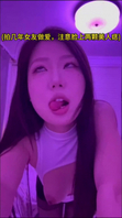 朋友老婆就这么勾人，挺拔的奶子一只手都握不住，大屁股扭起来都扛不住