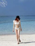 晒比基尼照 这身材真是太绝了！0