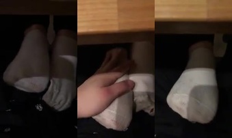 坐标德国汉堡，吃饭的时候就在桌底下勾引我