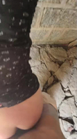 日照0633人妻母狗还在哺乳期，背着老公跟主人出来野战