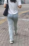 路上遇见的圆润小美女