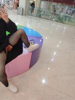 骚穴穿开档丝袜漏出2