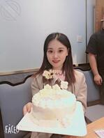 90后的骚妻，胸不大，有点点垂，但逼很骚， 干到高潮能喷水2