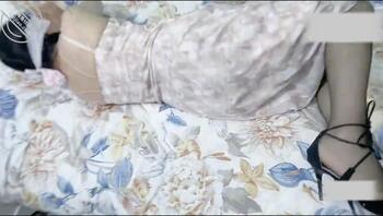 阴道会收缩的反差女被无套狂操（非原创）1