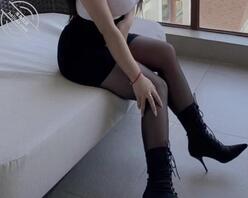 大家好,能告诉我怎么办嘛,巨乳健身教师老婆被朋友家孩子偷看2