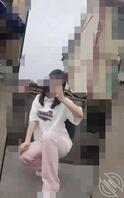 我佛了,老妹手机不锁屏,我爸发现她和我小号的聊天记录!2