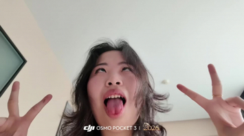 女友做爱非常高兴，忍不住比个耶，庆祝一下(电报已更新)