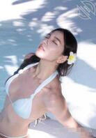 这款比基尼着重面很窄0
