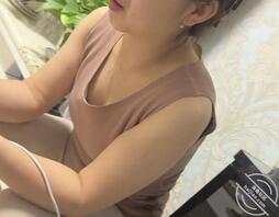 骚母猪表姐的奶子0